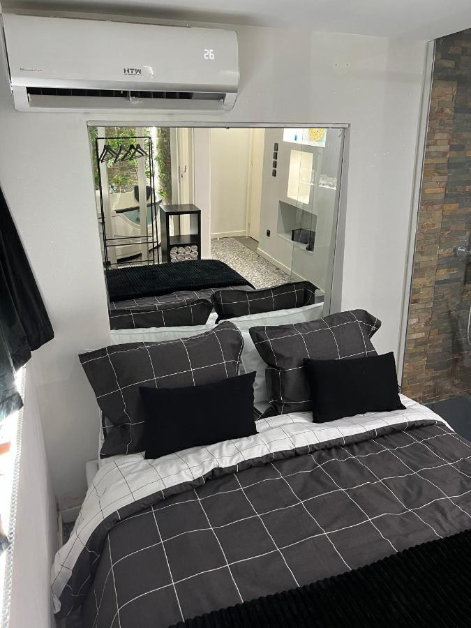 Modern Room With Indoor Shower Near The River - Quarto Moderno Com Duche Interior Proximo Da Ribeira Віла-Нова-де-Гая Екстер'єр фото