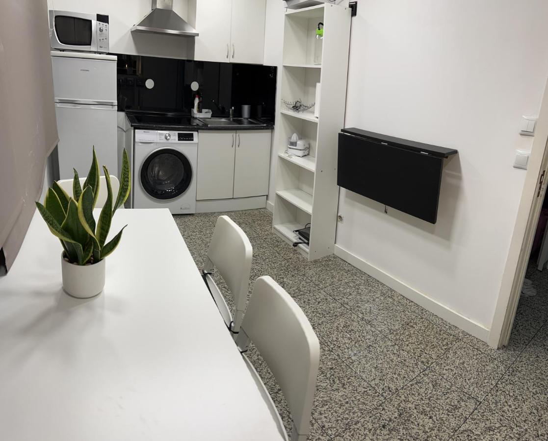 Modern Room With Indoor Shower Near The River - Quarto Moderno Com Duche Interior Proximo Da Ribeira Віла-Нова-де-Гая Екстер'єр фото