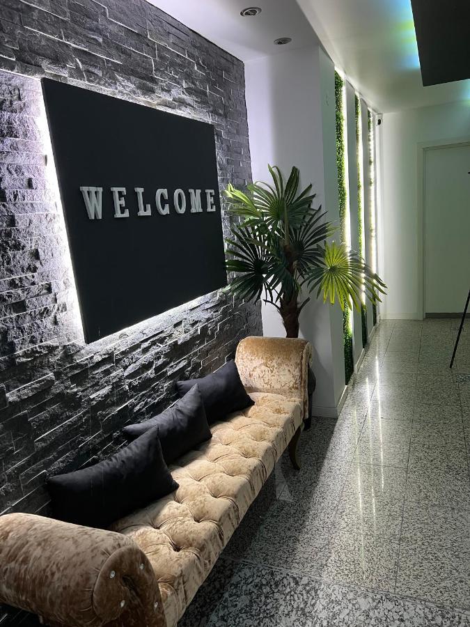 Modern Room With Indoor Shower Near The River - Quarto Moderno Com Duche Interior Proximo Da Ribeira Віла-Нова-де-Гая Екстер'єр фото